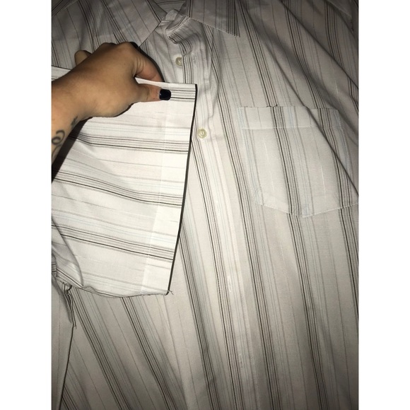 button down - Picture 2 of 4